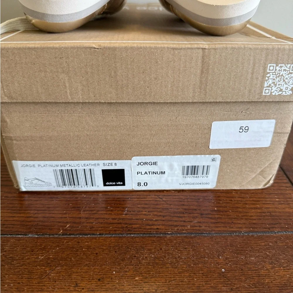 Dolce‎ Vita Jorgie metallic platinum sneakers